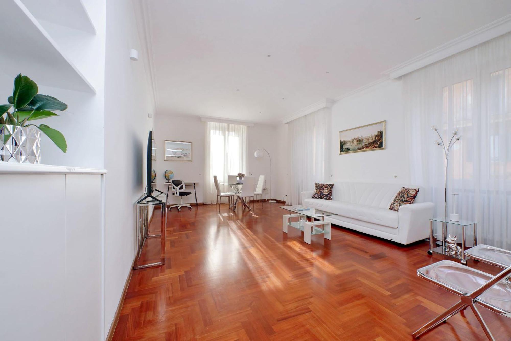 Apartment Elegant And Spacious Apartment, Vespasiano 9